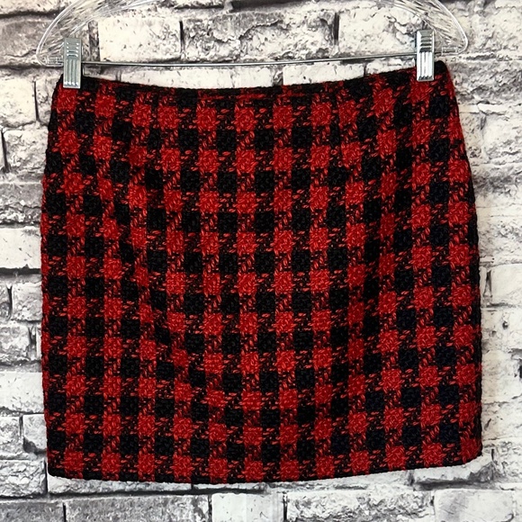 Boston Proper Red and Black Knit Mini Skirt Size 6 - Picture 2 of 5